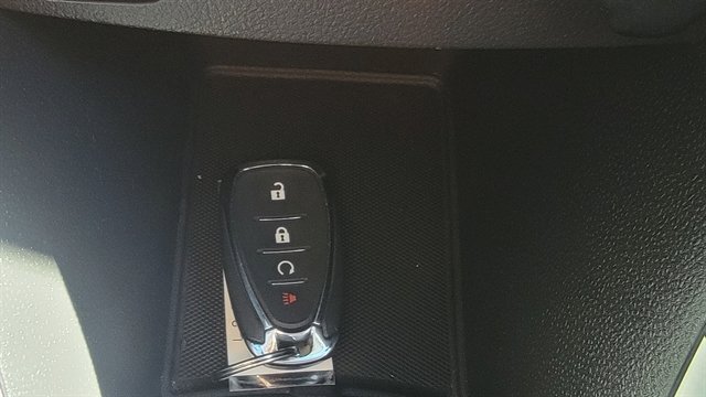 Used 2020 Chevrolet Trax LT w/ Sun & Sound Package image 25