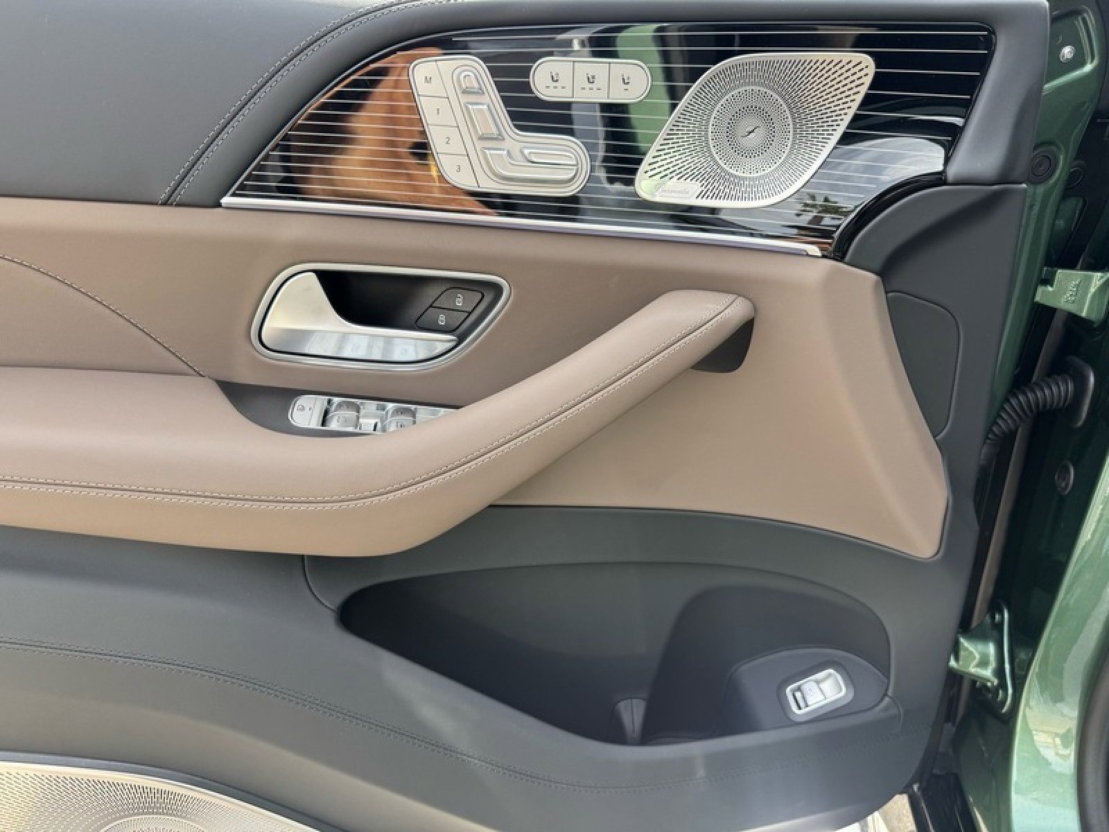 New 2026 Mercedes-Benz Maybach GLS 600 4MATIC image 12