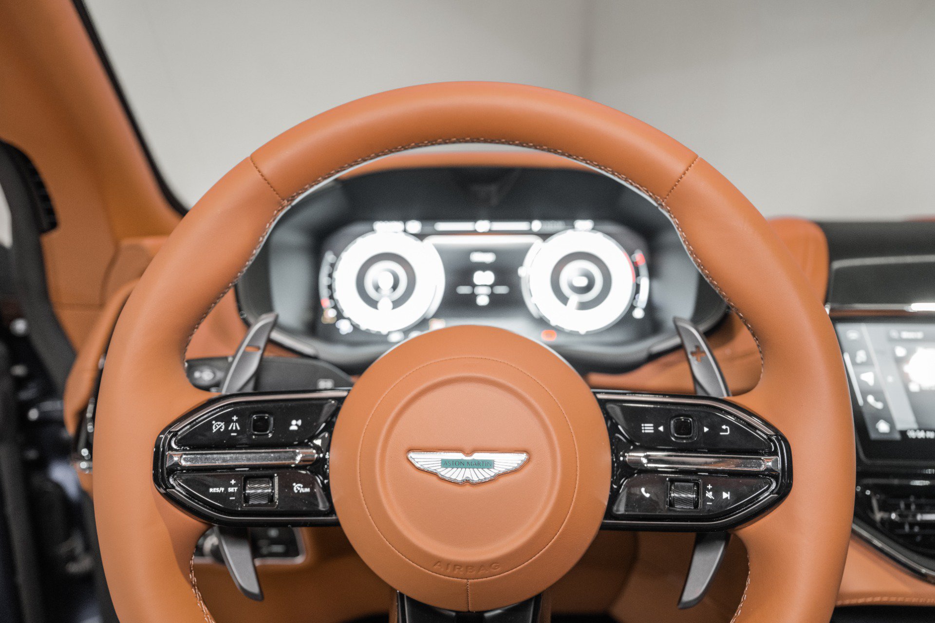 New 2026 Aston Martin DBX 707 AWD/4WD image 9