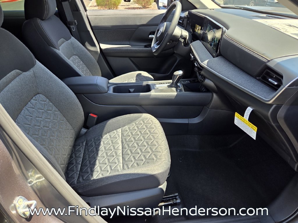 New 2026 Nissan Kicks SV w/ SV Premium Package FWD image 17