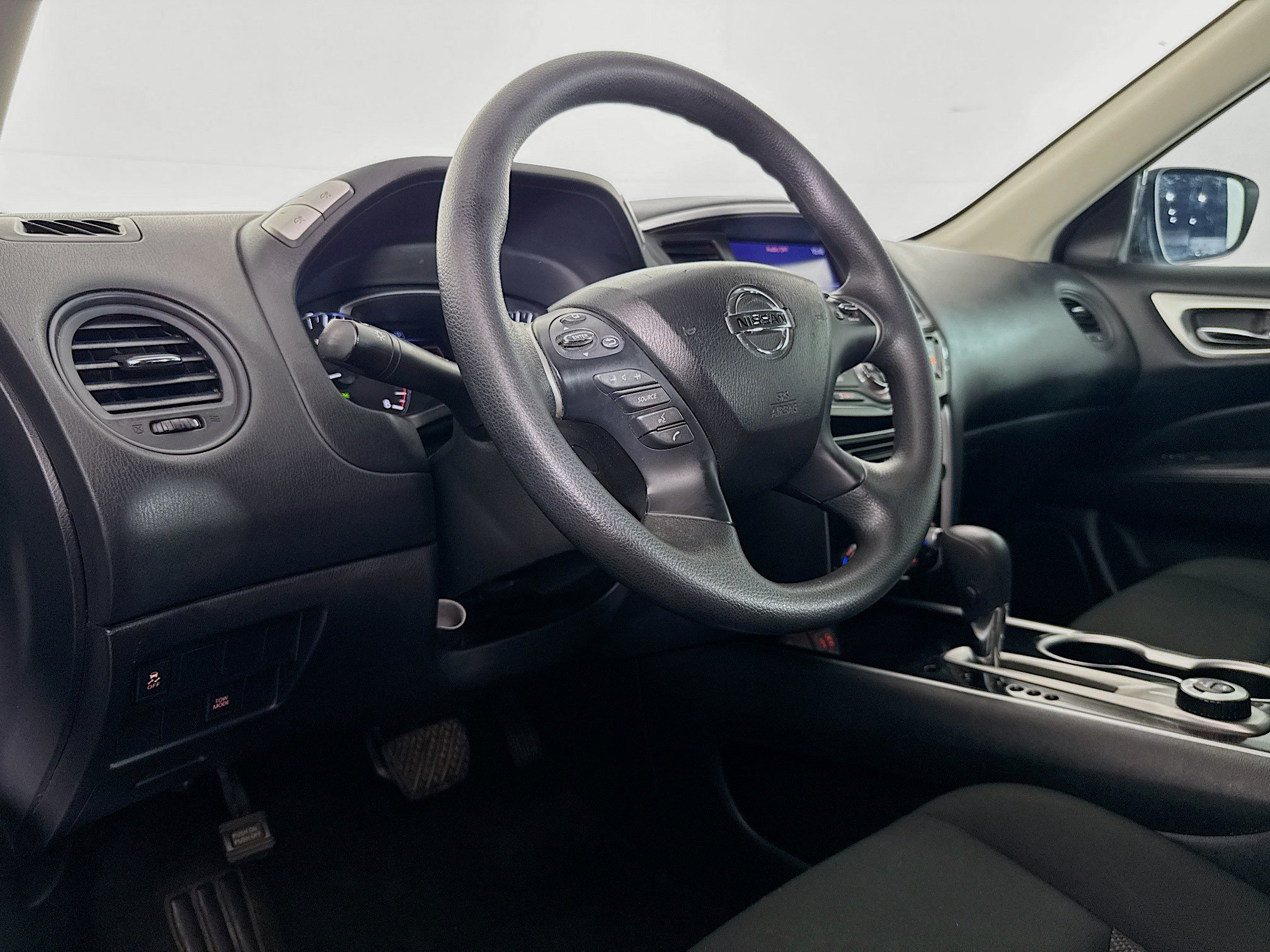 Used 2020 Nissan Pathfinder S AWD/4WD image 21