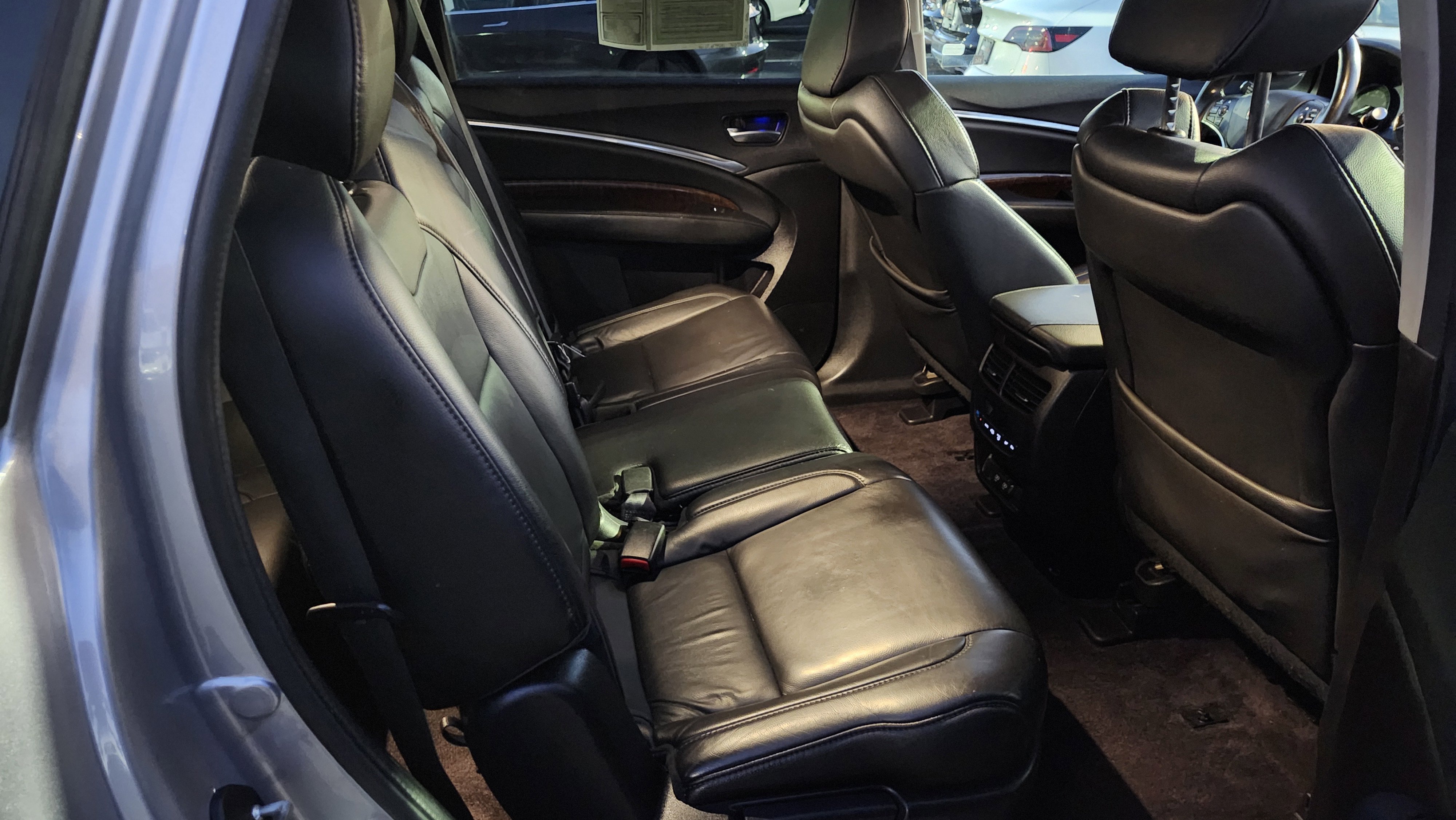 Used 2017 Acura MDX SH-AWD image 19