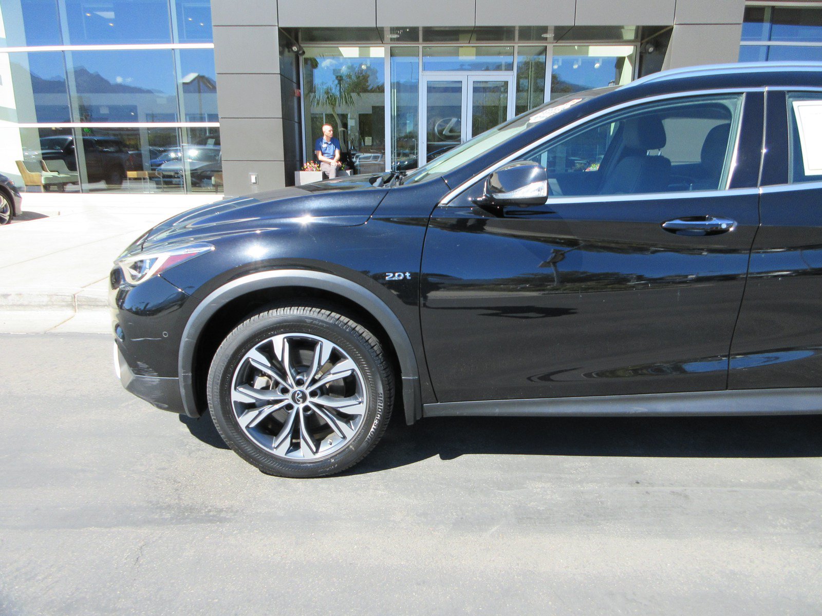 Used 2018 INFINITI QX30 AWD w/ Pro Assist Package image 2