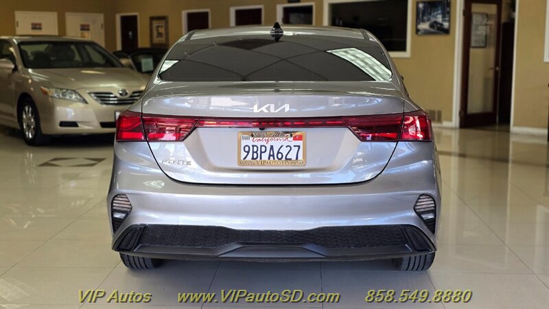 Used 2016 Kia Forte LX FWD image 8