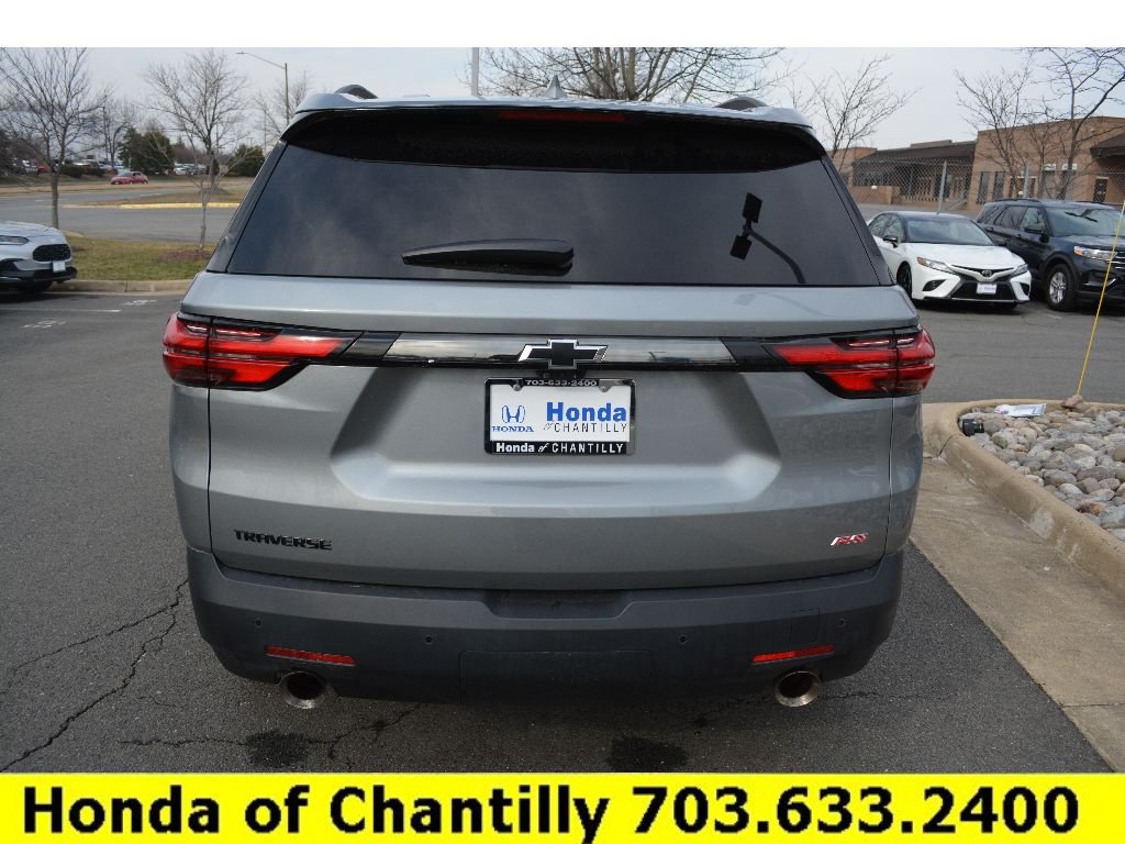 Used 2023 Chevrolet Traverse RS FWD image 8