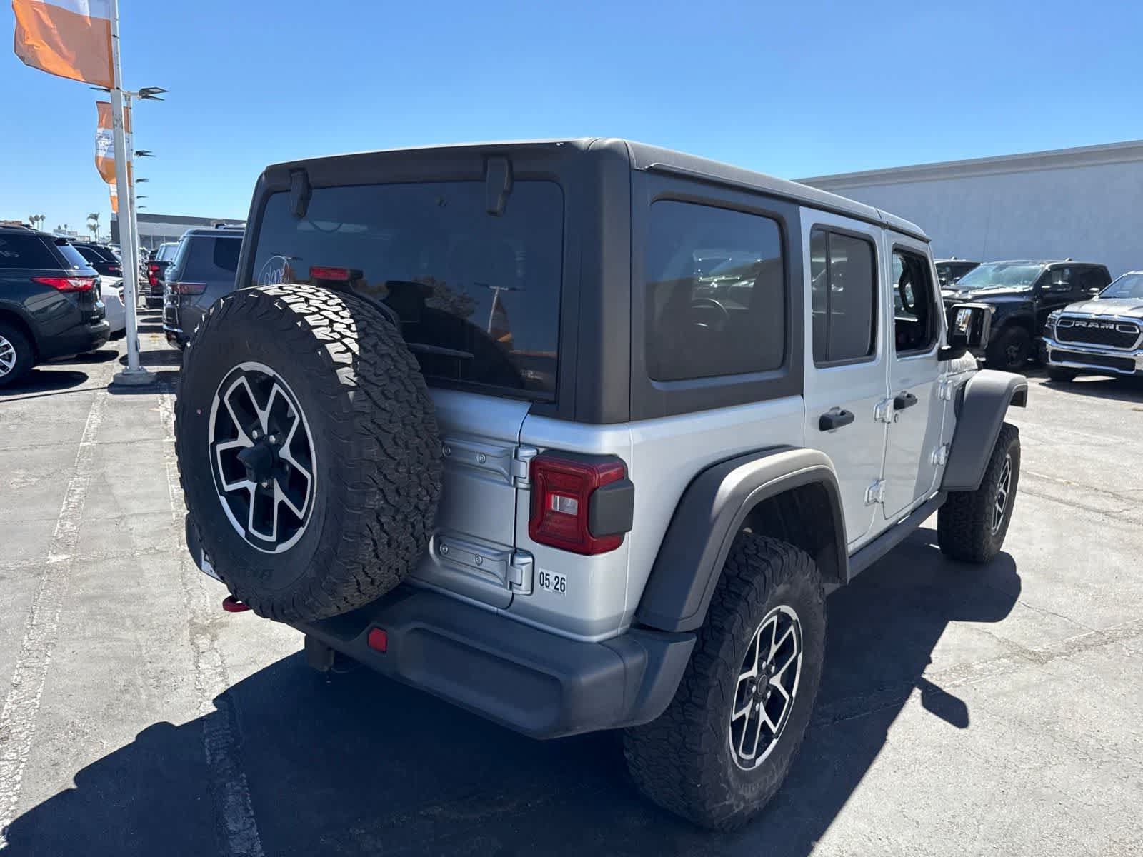 Used 2024 Jeep Wrangler Unlimited Rubicon AWD/4WD image 11