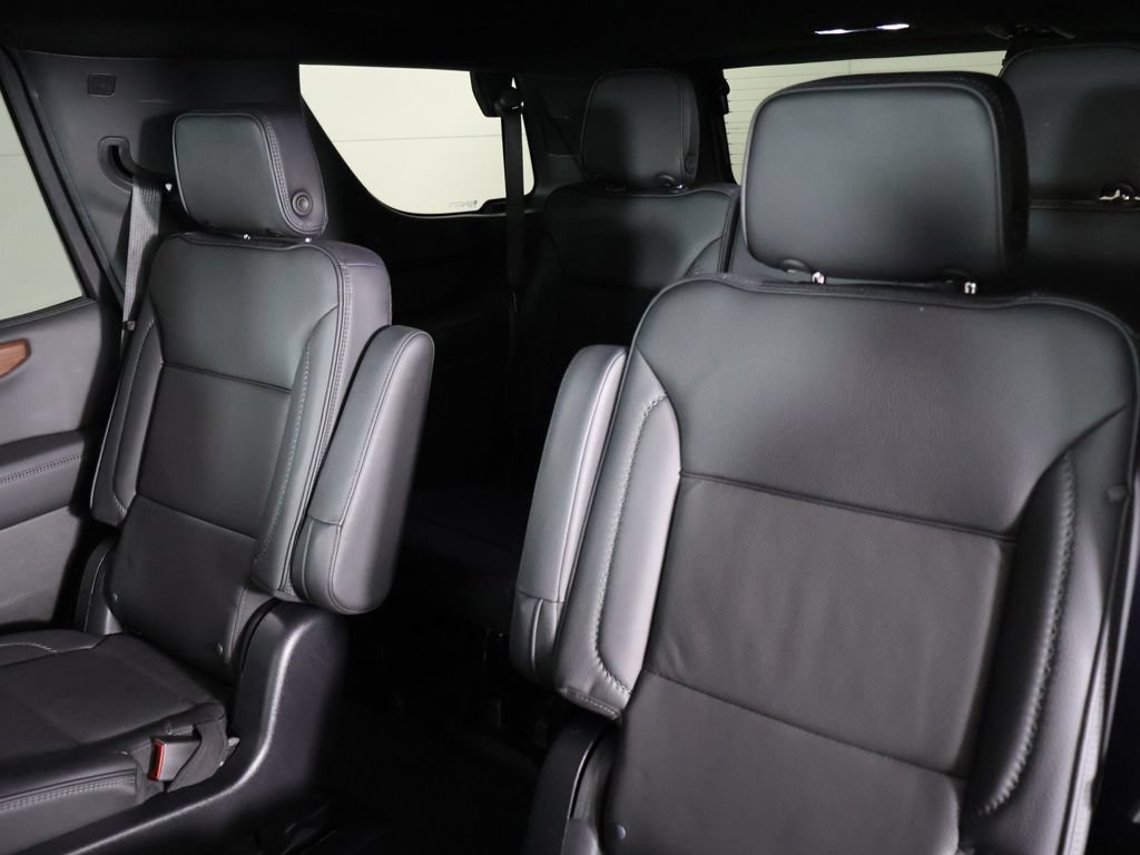 Used 2025 GMC Yukon Denali AWD/4WD image 39