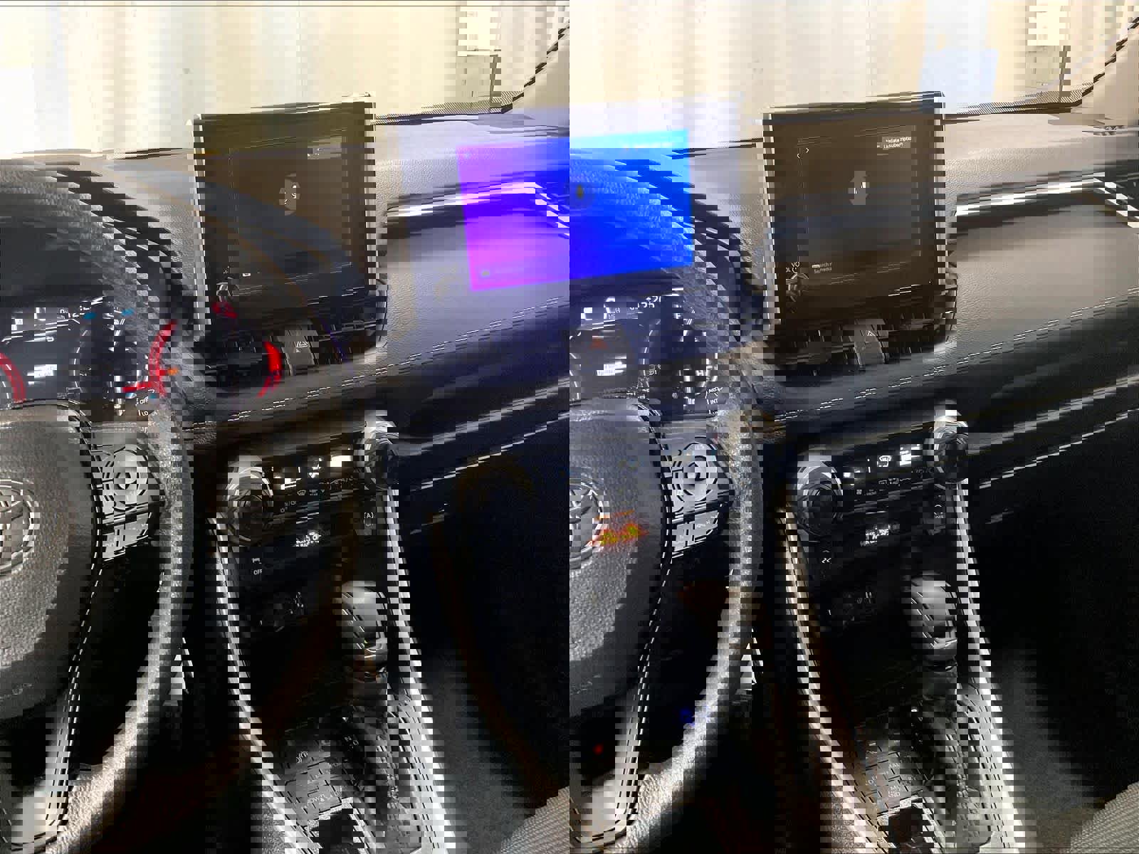 Certified 2025 Toyota RAV4 LE image 18