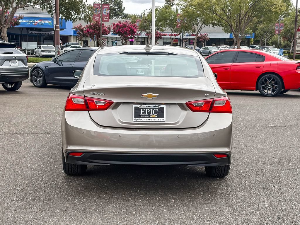 Used 2025 Chevrolet Malibu LT FWD image 3