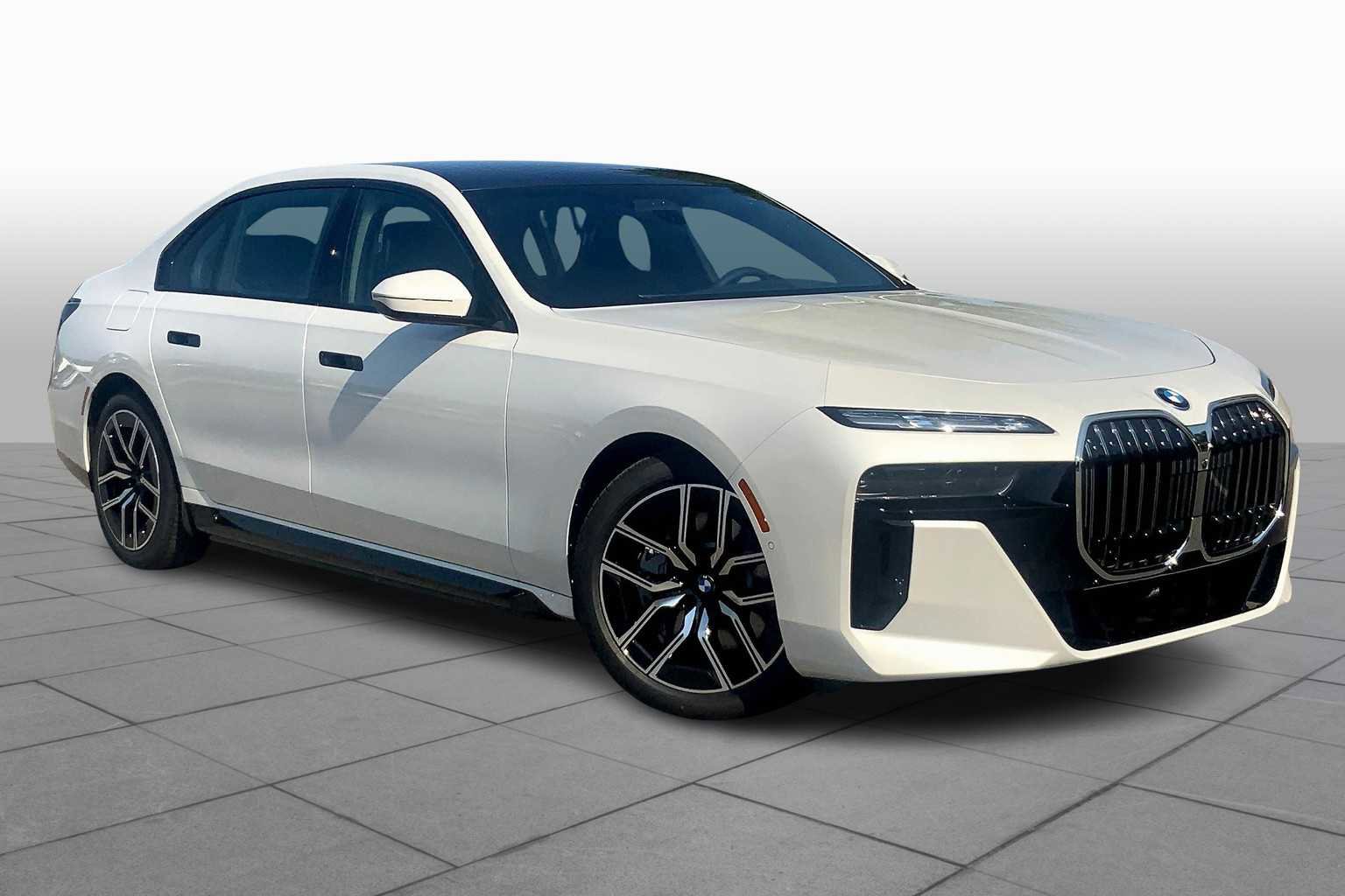 New 2026 BMW 750e xDrive w/ Executive Package image 2