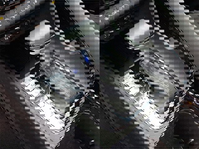 Certified 2024 Hyundai Elantra SEL w/ Convenience Package image 15