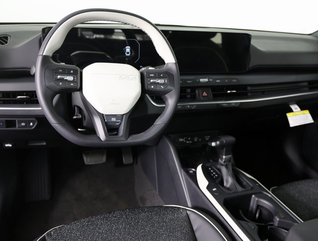 New 2025 Kia K4 GT-Line image 10