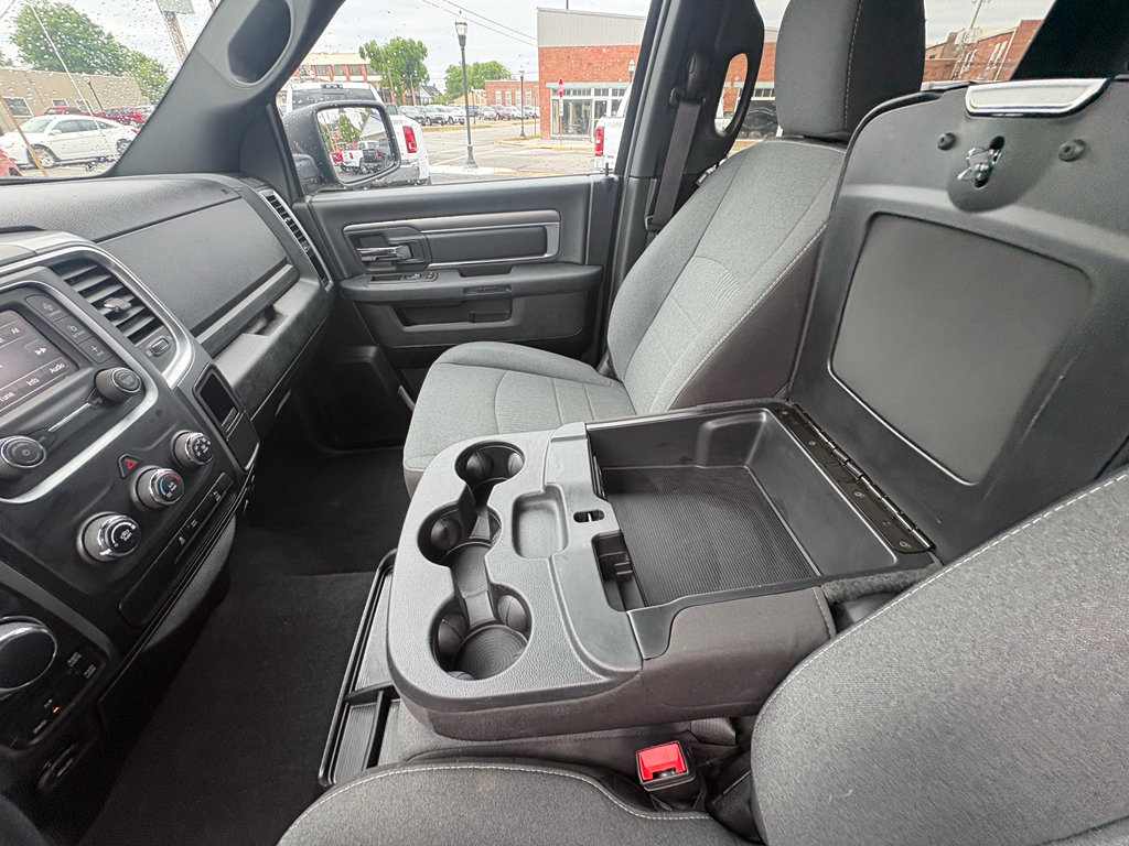 Used 2024 RAM 1500 Warlock AWD/4WD image 14