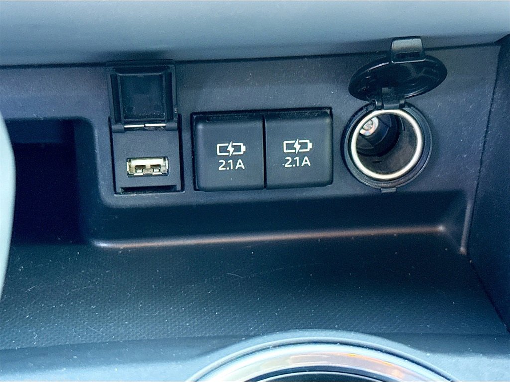 Used 2020 Toyota Highlander XLE image 17