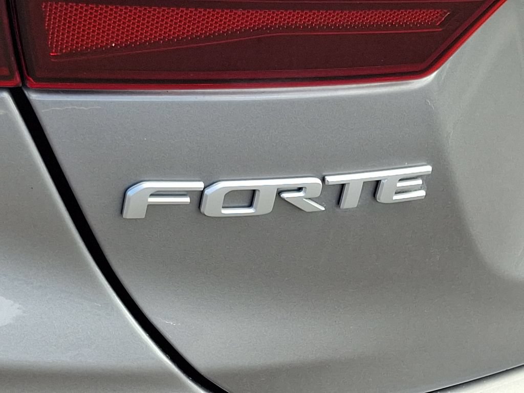 Used 2024 Kia Forte LXS w/ LXS Technology Package FWD image 28