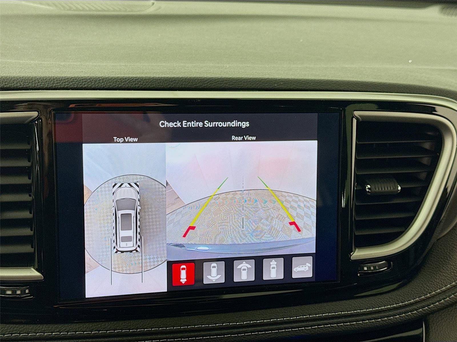 New 2026 Chrysler Pacifica Select image 8