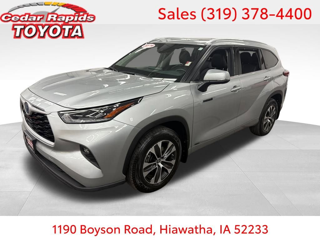 Certified 2021 Toyota Highlander XLE image 1