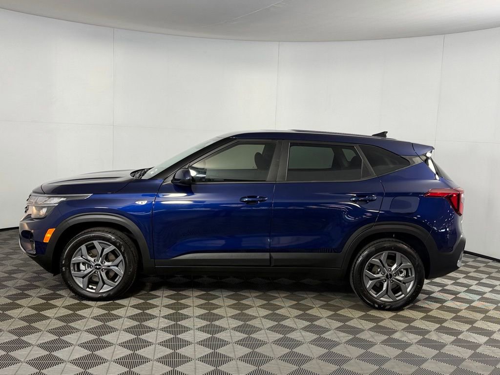 Used 2026 Kia Seltos LX AWD/4WD image 8