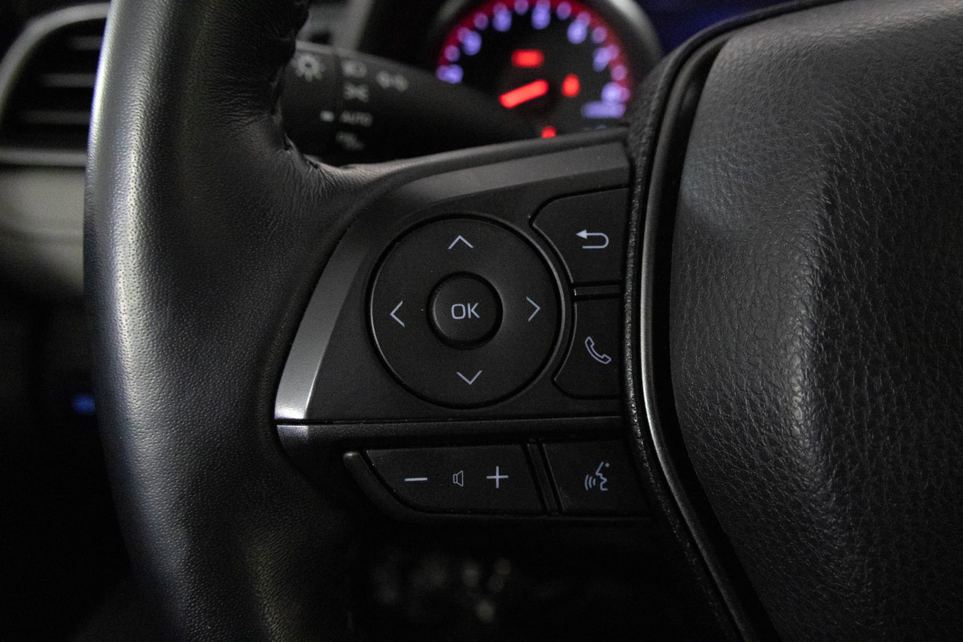 Used 2022 Toyota Camry XSE image 29