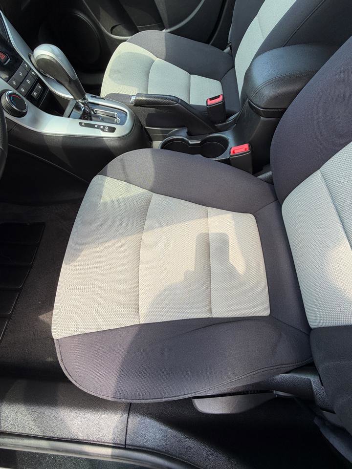 Used 2015 Chevrolet Cruze LS FWD image 10