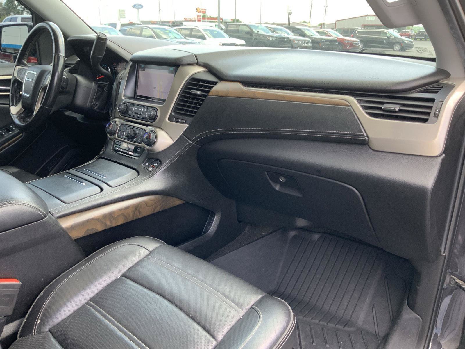 Used 2018 GMC Yukon XL Denali w/ Denali Ultimate Package AWD/4WD image 65