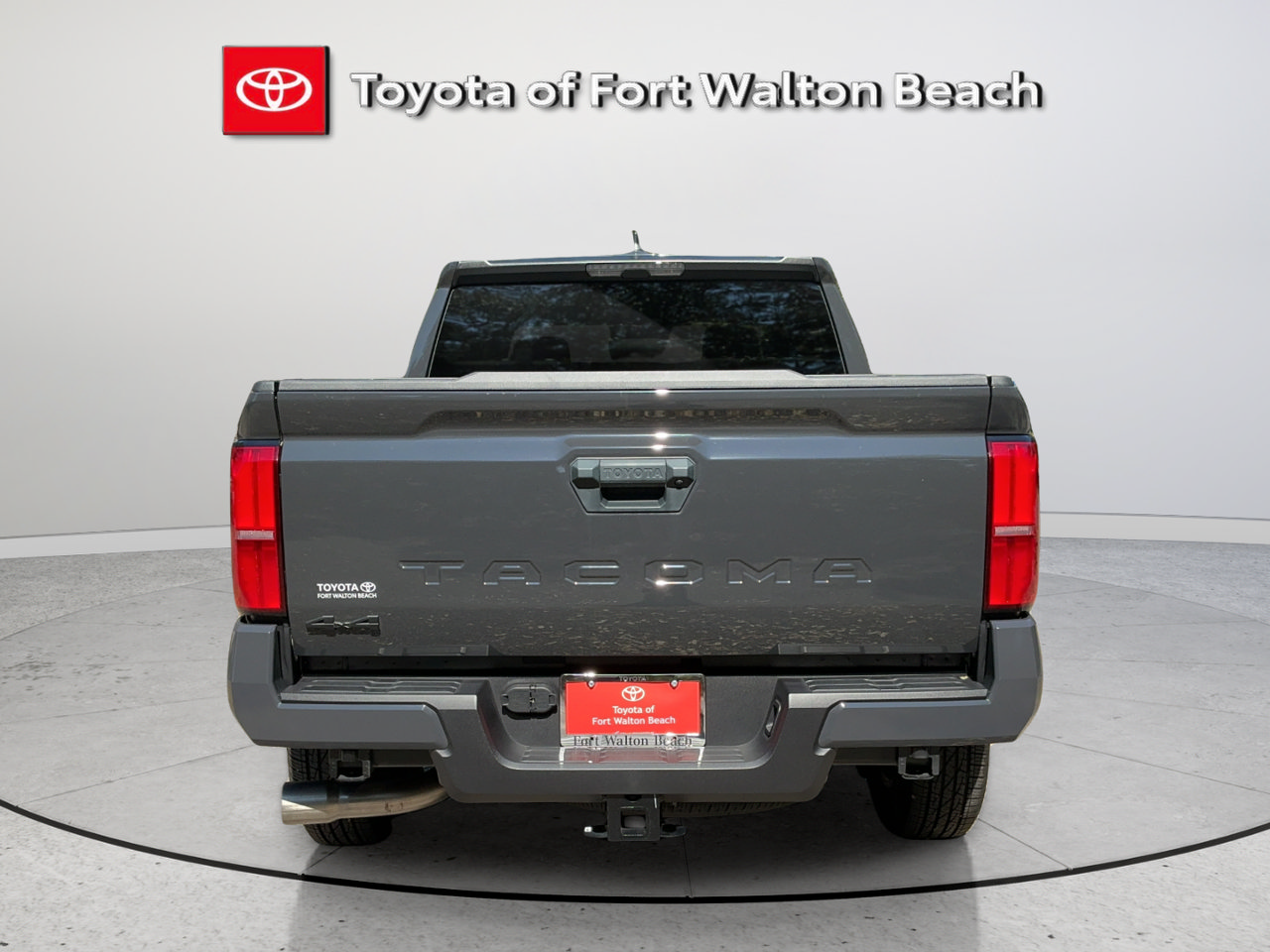 Used 2025 Toyota Tacoma SR5 AWD/4WD image 5