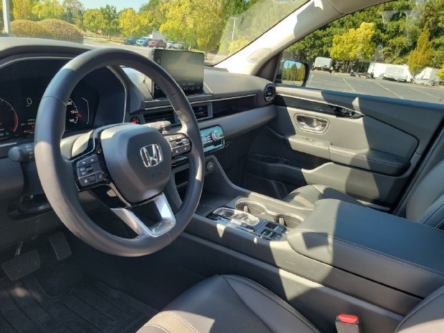 Certified 2025 Honda Pilot Touring image 13