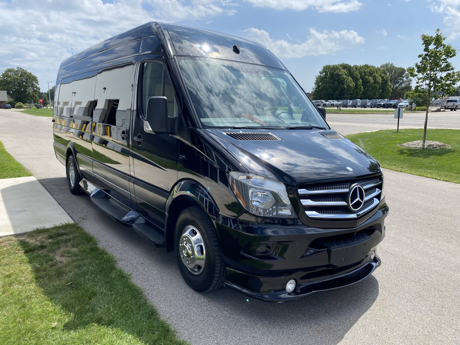 Used 2015 Mercedes-Benz Sprinter 3500 image 3