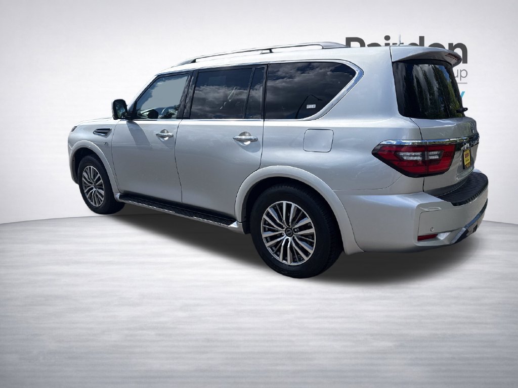 Used 2021 Nissan Armada SL w/ Captain's Chairs Package AWD/4WD image 5
