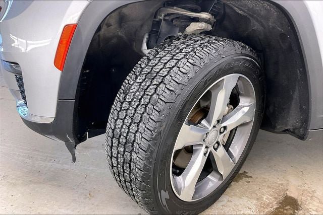 Used 2021 Jeep Grand Cherokee L Limited image 34