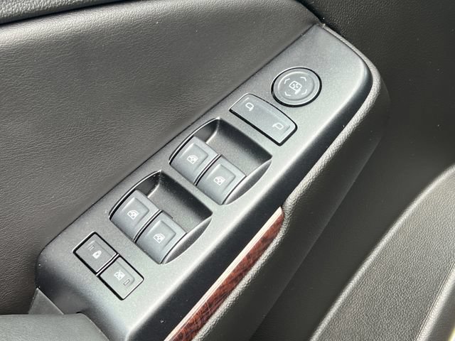 Used 2019 GMC Yukon SLE w/ SLE Value Package AWD/4WD image 16