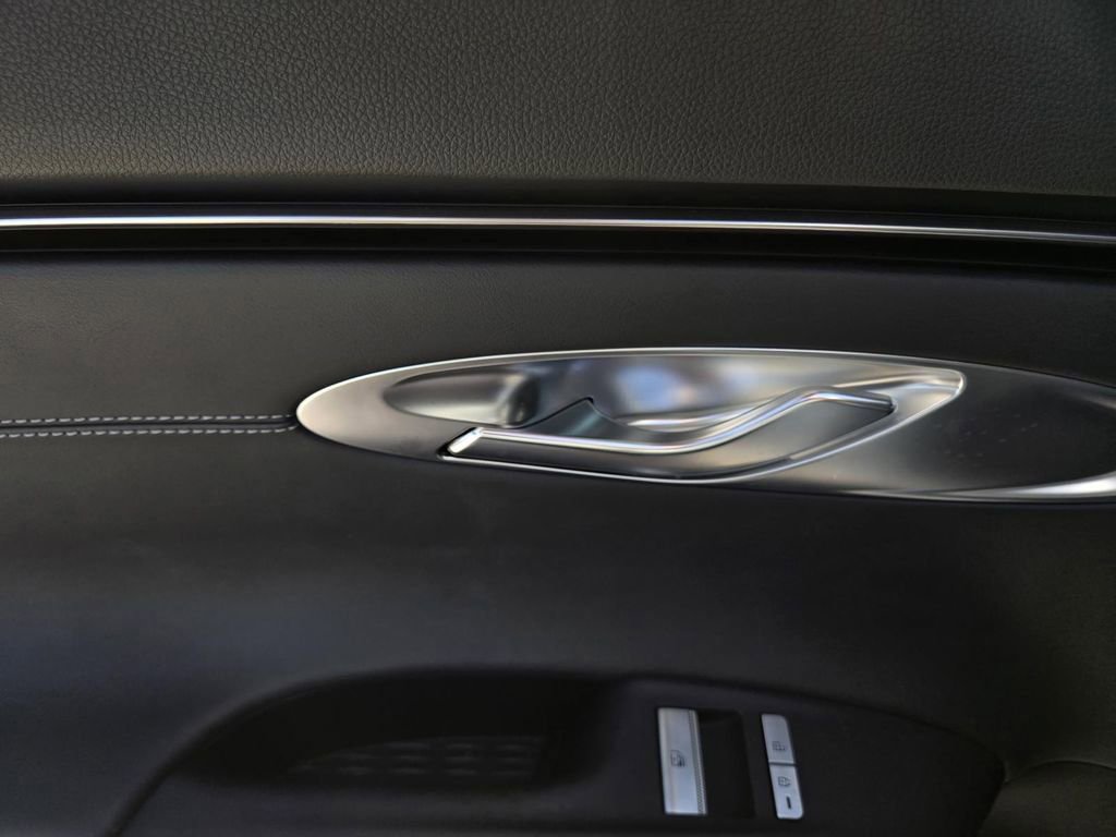 Used 2025 Genesis GV70 3.5T Sport image 14