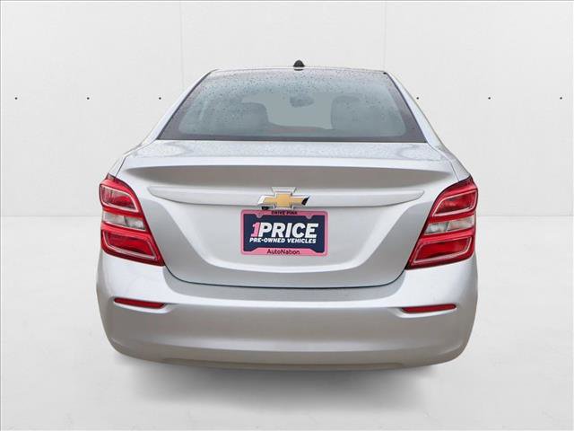 Used 2017 Chevrolet Sonic LT image 3