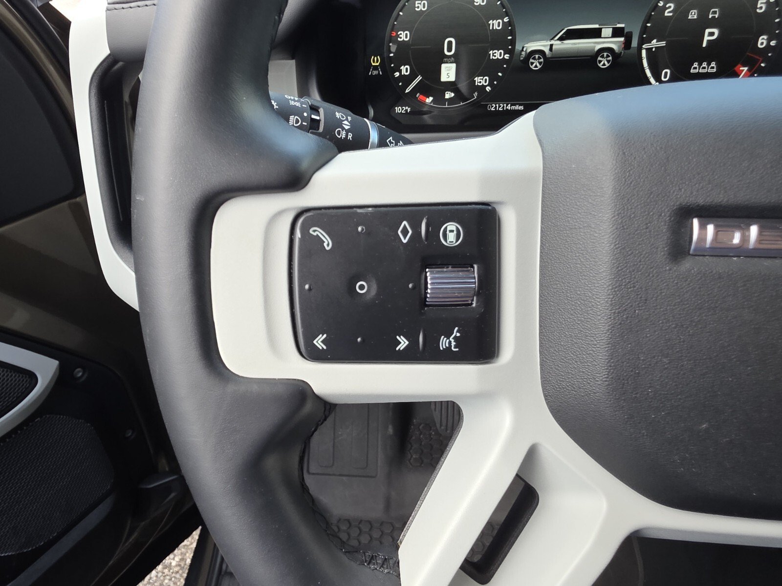 Certified 2024 Land Rover Defender 110 SE AWD/4WD image 20