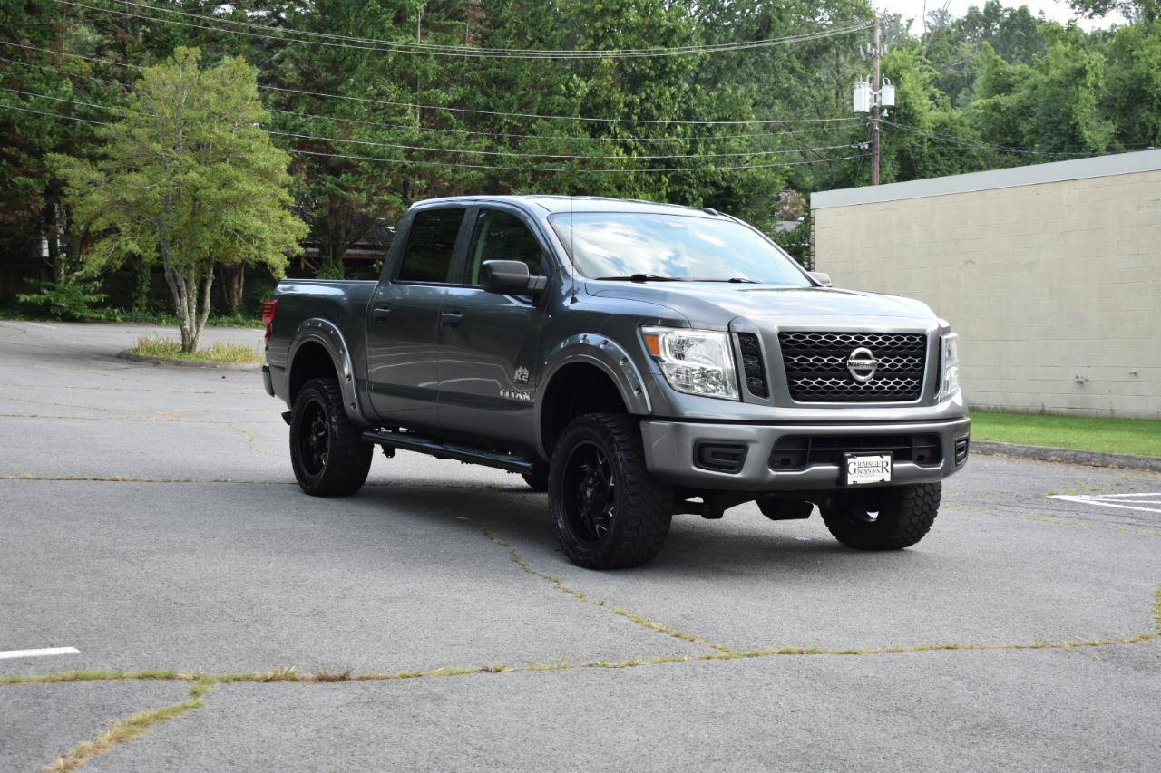 Used 2019 Nissan Titan S AWD/4WD image 9