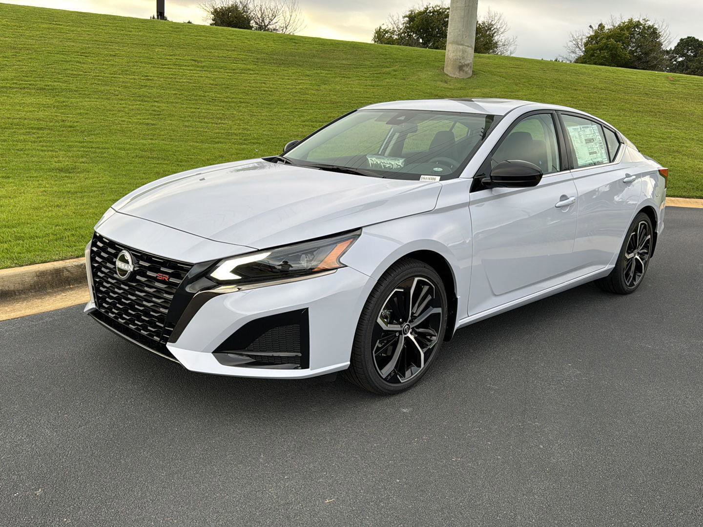 New 2025 Nissan Altima 2.5 SR w/ SR Premium Package