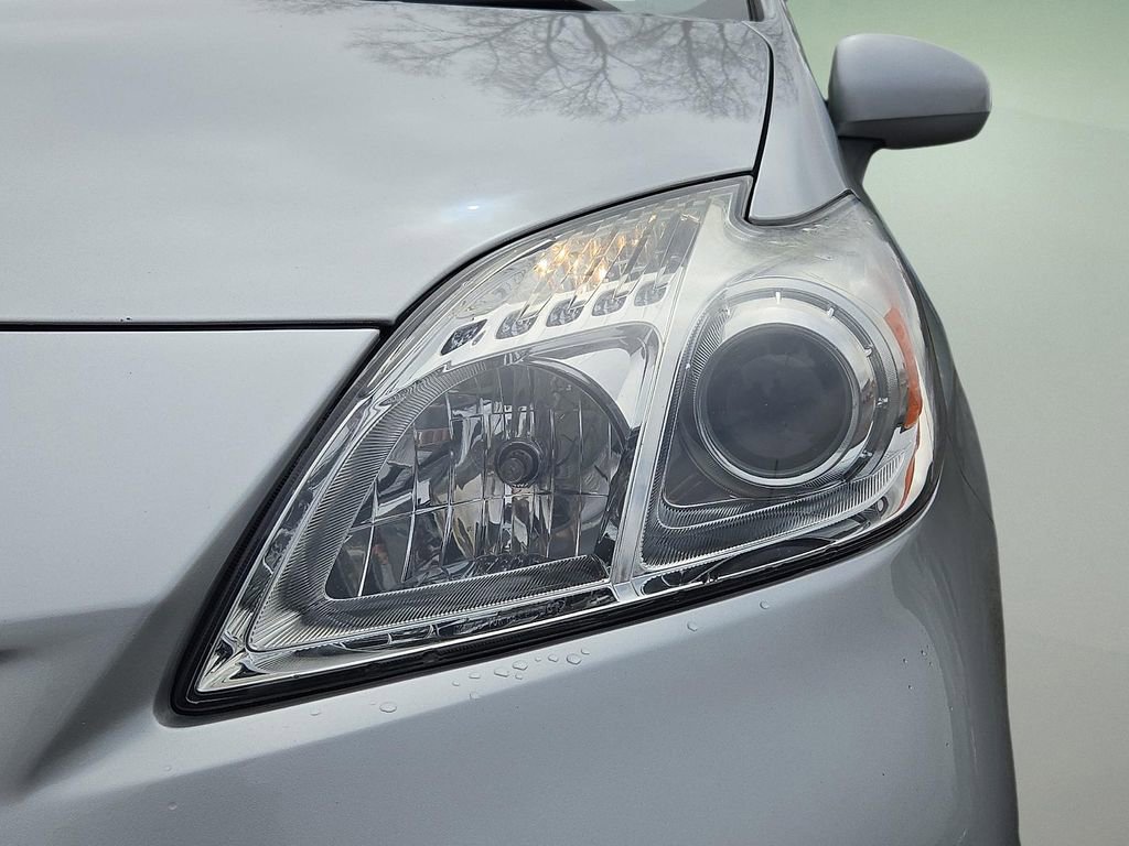 Used 2012 Toyota Prius Three w/ Solar Roof Pkg image 9