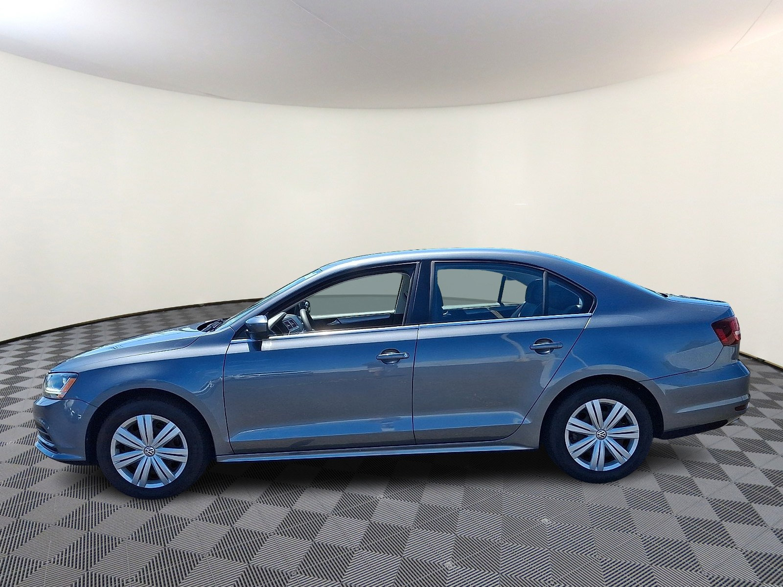Used 2017 Volkswagen Jetta S FWD image 4