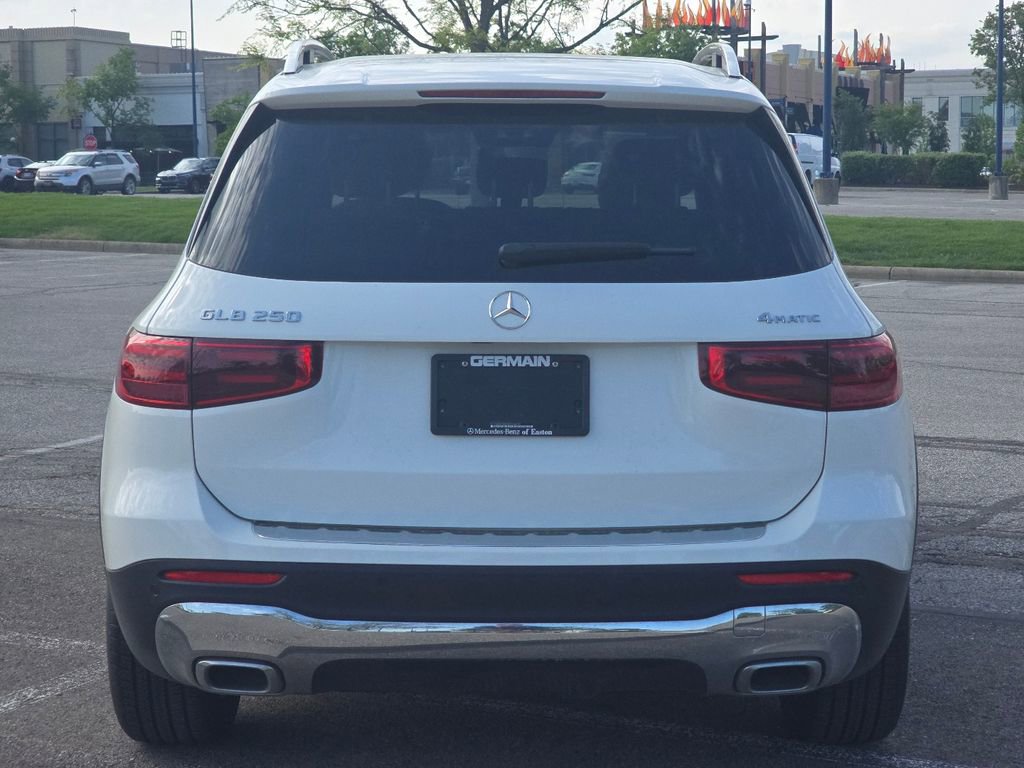 Certified 2024 Mercedes-Benz GLB 250 4MATIC image 16