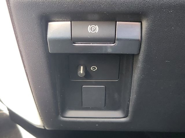 Used 2024 Land Rover Defender 130 S image 21