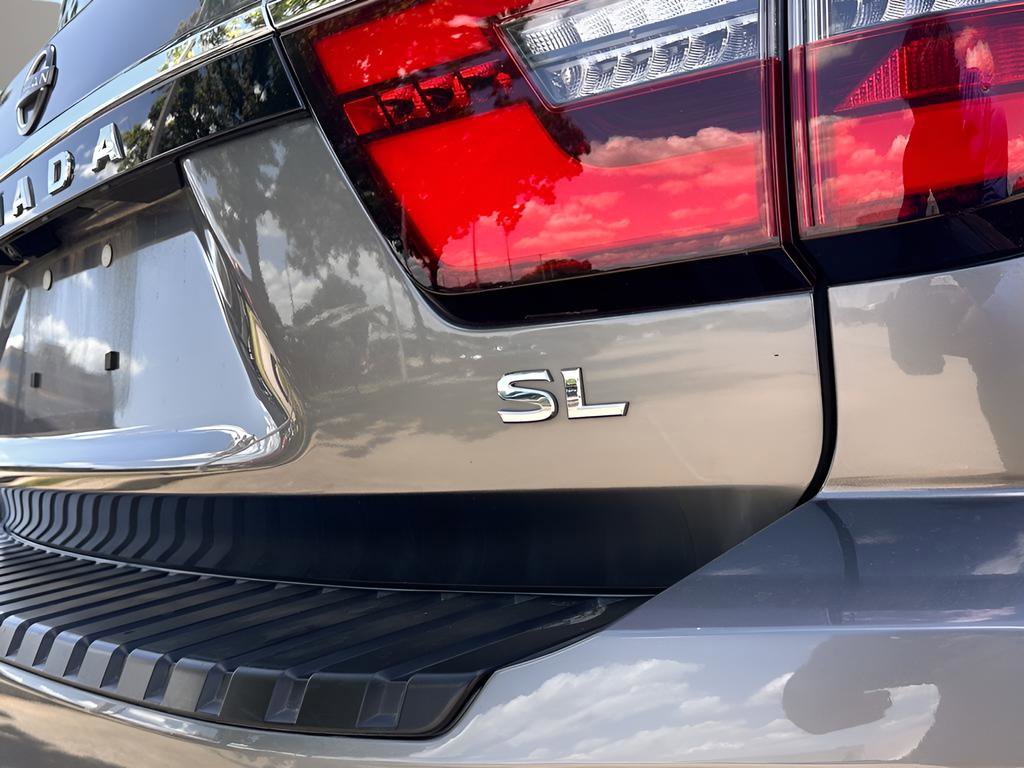 Used 2023 Nissan Armada SL w/ Captain's Chairs Package image 30