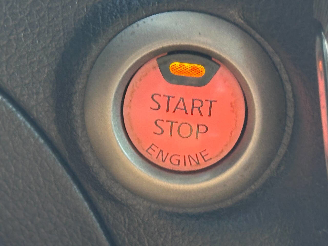 Used 2015 Nissan Sentra SR image 37