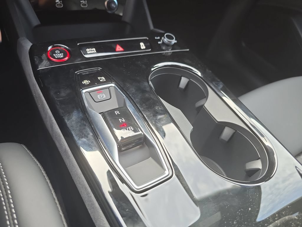 New 2027 Audi SQ6 e-tron Premium Plus AWD/4WD image 13