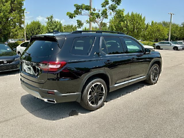 New 2026 Honda Pilot Touring image 6