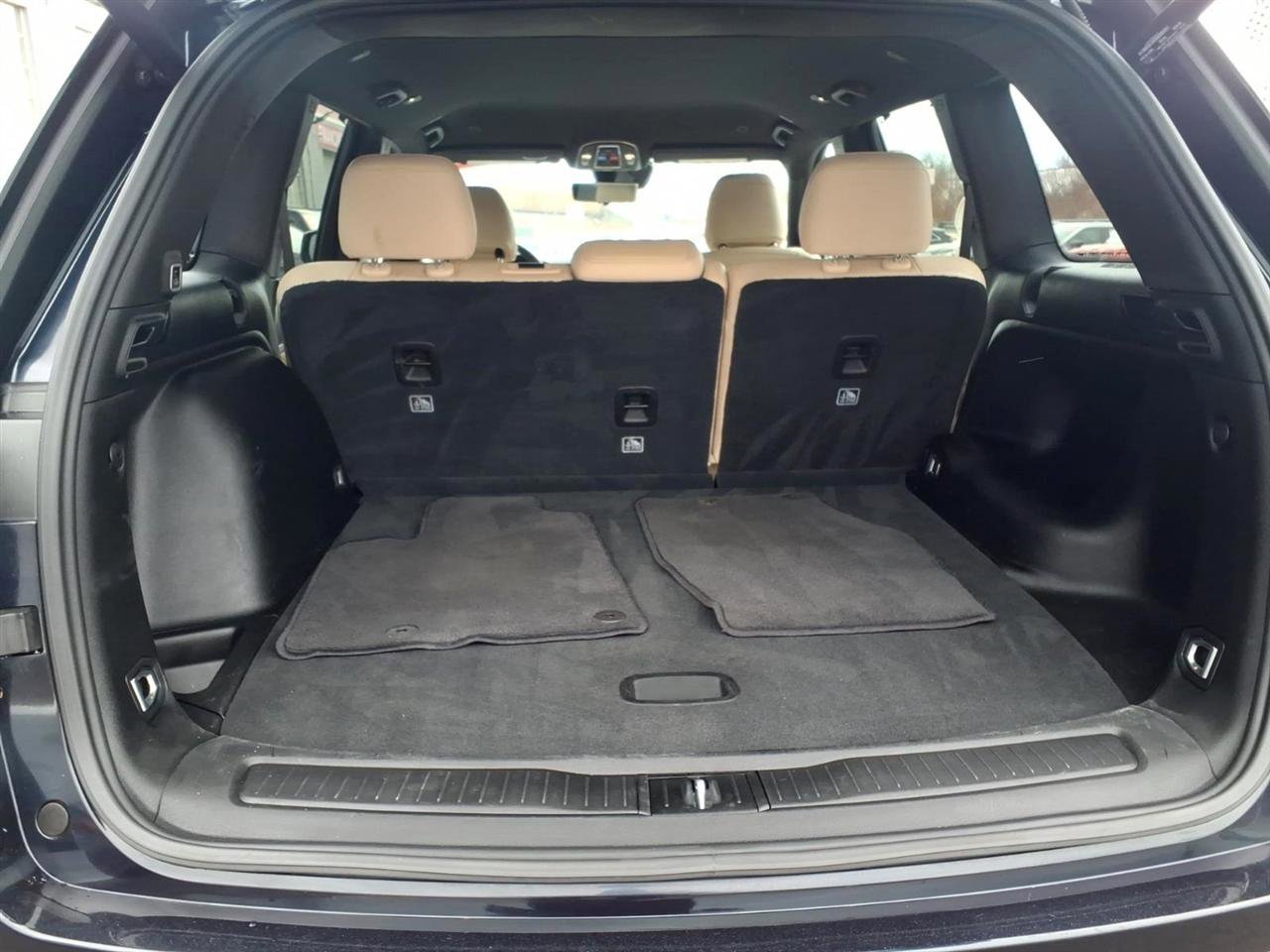 Used 2023 Jeep Grand Cherokee Limited w/ Luxury Tech Group II image 11