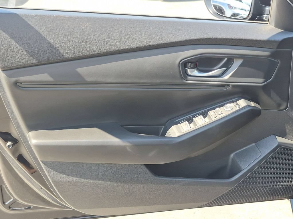 Used 2025 Honda Accord SE image 11