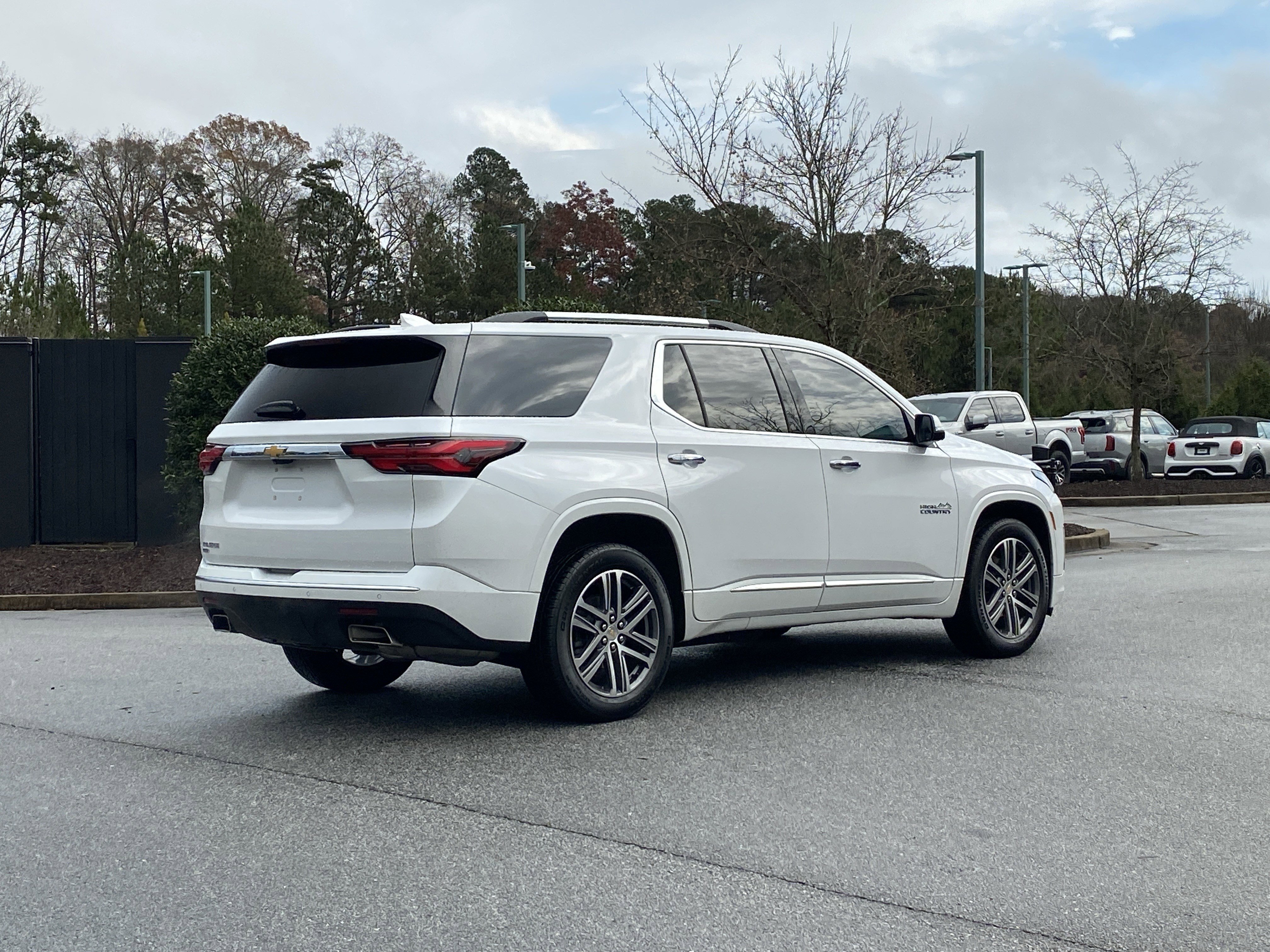 Used 2024 Chevrolet Traverse High Country w/ LPO, Floor Liner Package image 3