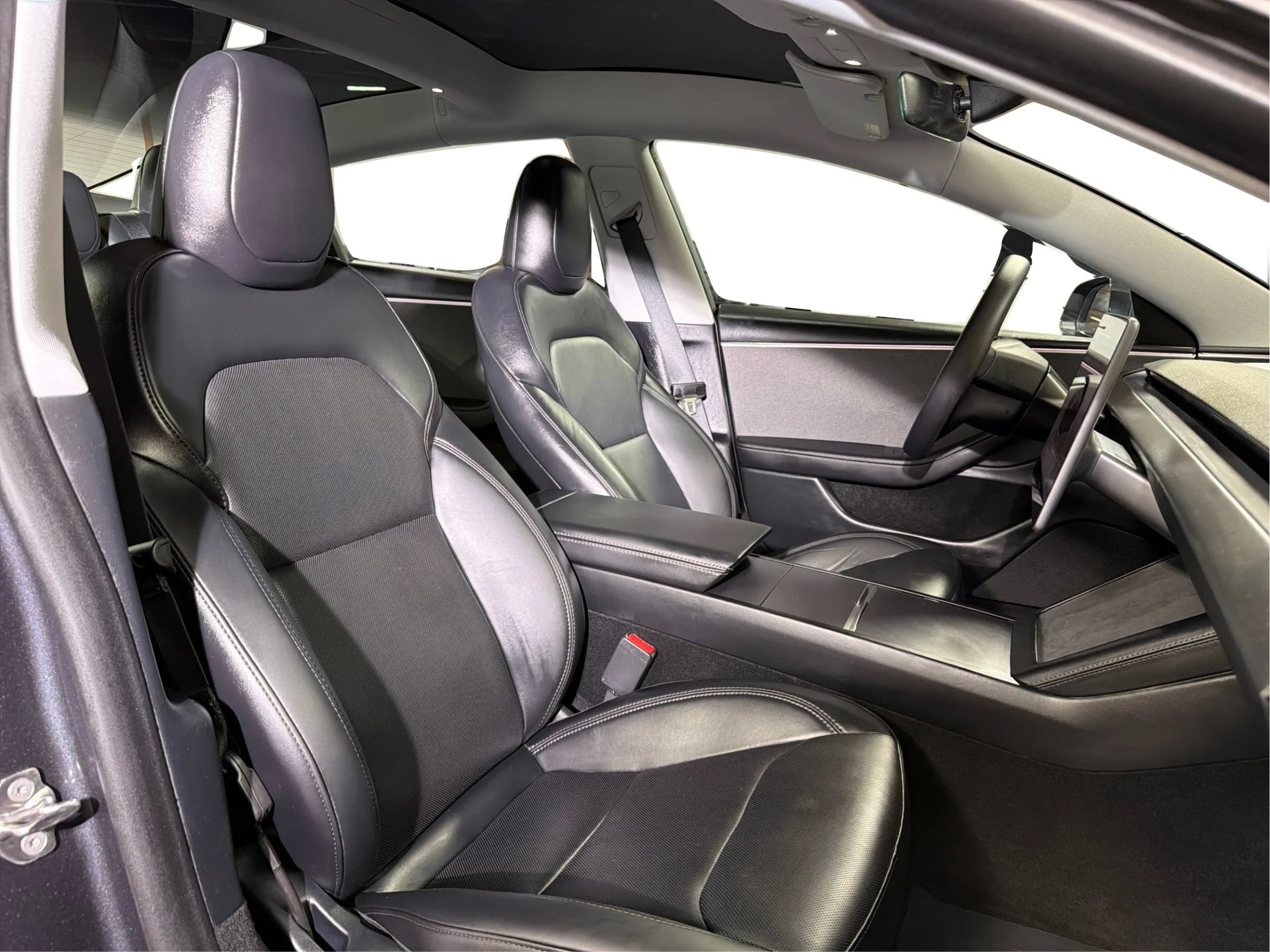 Used 2024 Tesla Model 3 Standard Range RWD image 13