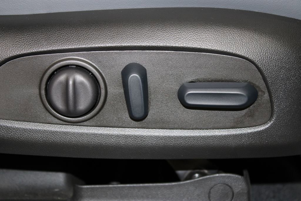 Used 2024 Buick Enclave Essence w/ Experience Buick Package image 27