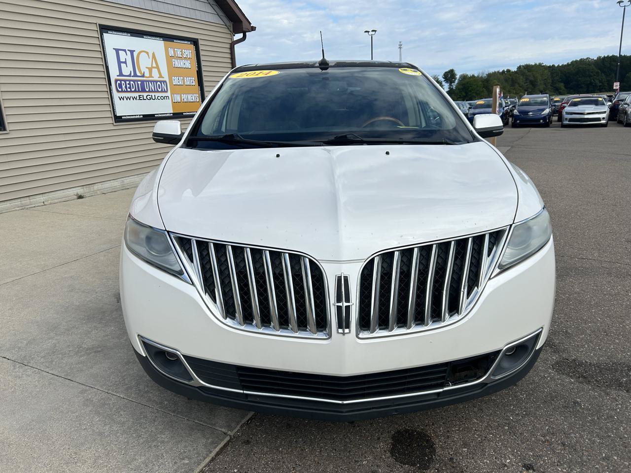 Used 2014 Lincoln MKX AWD w/ Equipment Group 101A image 2